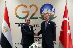 Erdoğan, G20 Zirvesi’nde Sisi ile bir araya geldi!
